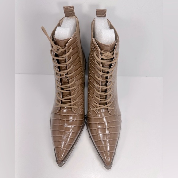 NEW Charles by Charles David Jetsetter Glossy Croco-Embossed Lace-Up Ankle Boot - Picture 4 of 9